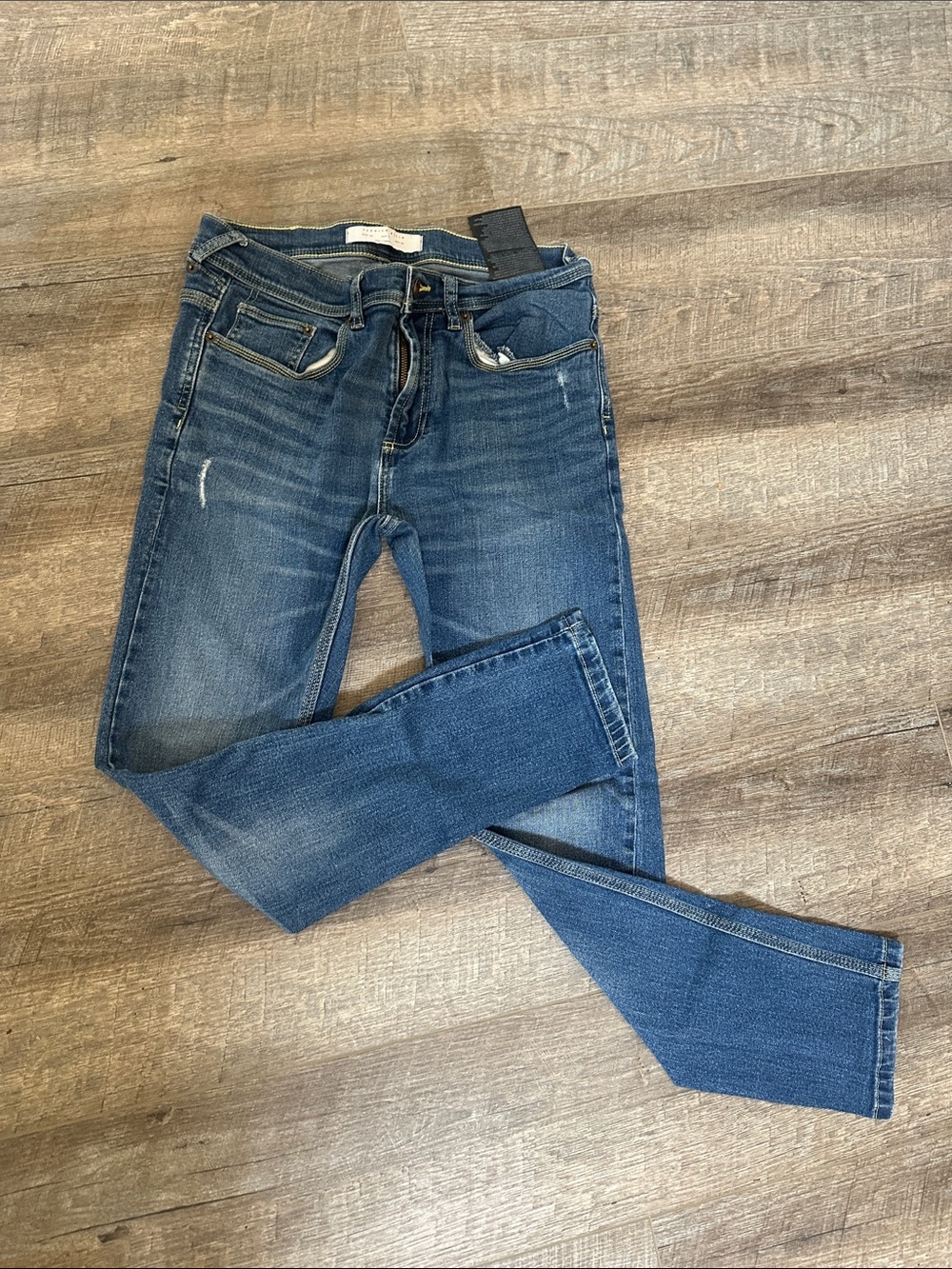Zara Men's Slim Jeans in Medium Blue Wash